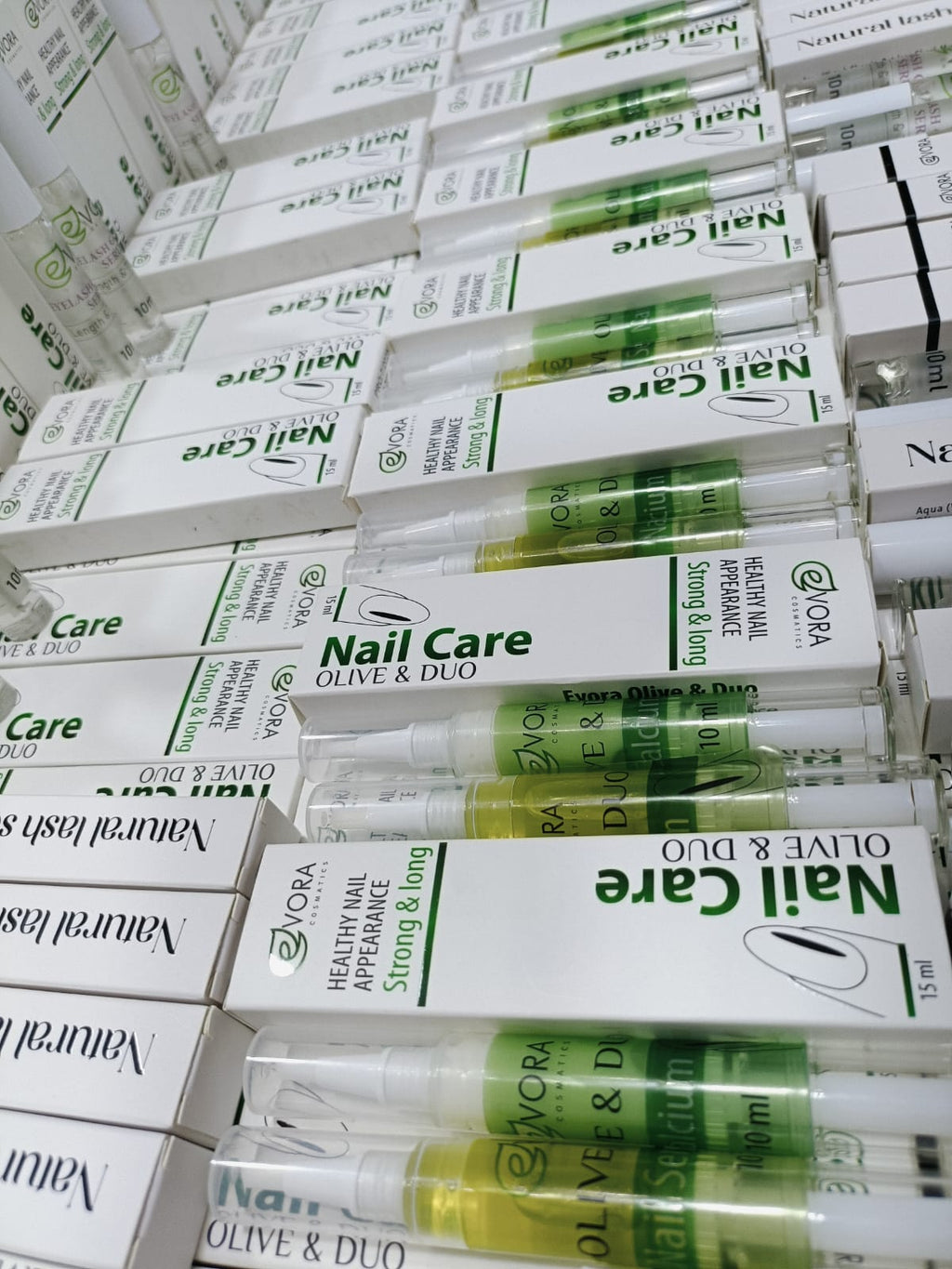 منتج تقوية الأظافر - Evora Nail Care - قلمين